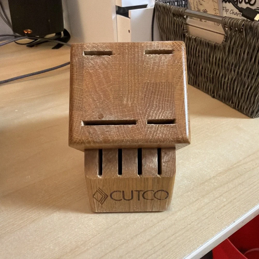Cutco 8 Slot Wood‎ Knife Block Brown Kitchen Countertop Holder Oak Made In USA